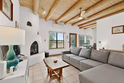 7 Bonito Ct, Santa Fe, NM 87508