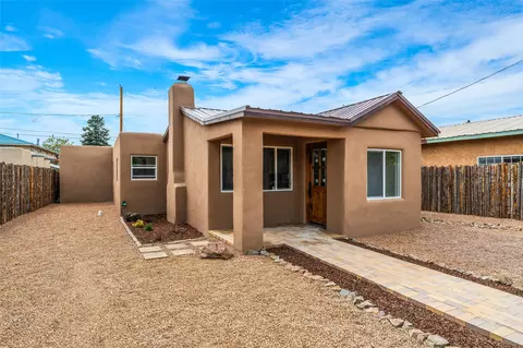 630 Alicia St, Santa Fe, NM 87505