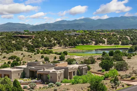 26 Amberwood Loop, Santa Fe, NM 87506