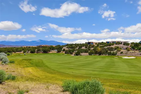 19 Tecolote Cir, Santa Fe, NM 87506
