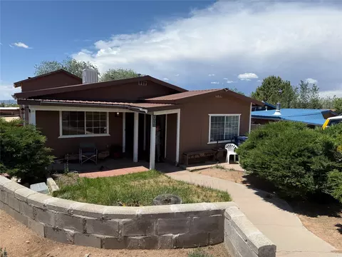 2050 Calle Lorca, Santa Fe, NM 87505