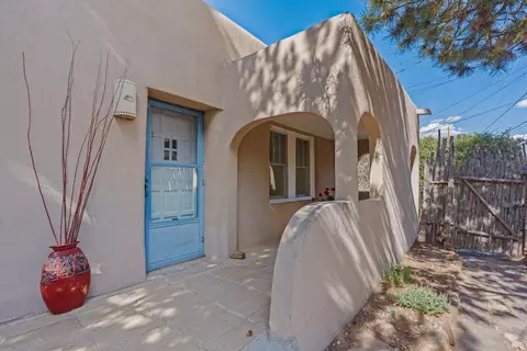 625 Don Felix, Santa Fe, NM 87501