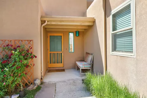 1318 Cibola Cir, Santa Fe, NM 87501