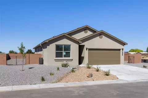5570 Corte Los Brios, Santa Fe, NM 87507
