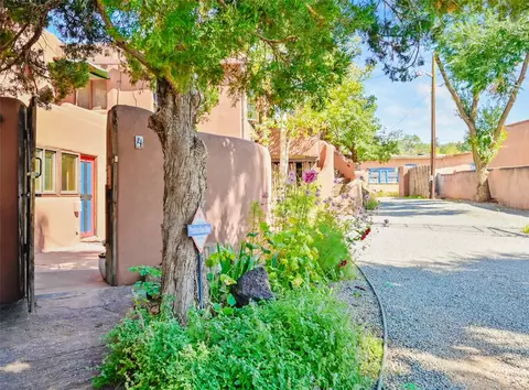 632 Old Santa Fe Trl #4, Santa Fe, NM 87505