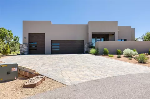 4 Valverde Ln, Santa Fe, NM 87506