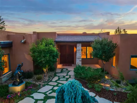 1008 S Summit Rdg, Santa Fe, NM 87501