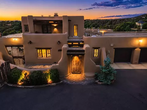 152 Arroyo Hondo Rd # A, Santa Fe, NM 87508