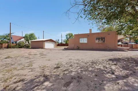 2903 Burton Ave SE, Albuquerque, NM 87106