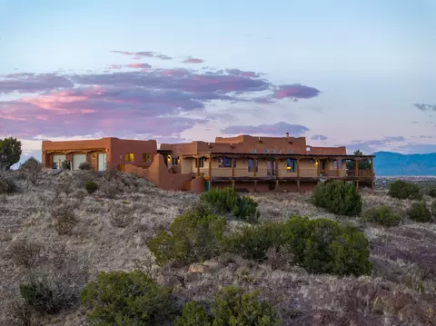 60 Bonanza Trl, Santa Fe, NM 87508