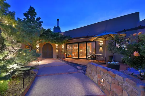 24 Paseo Encantado NE # B, Santa Fe, NM 87506