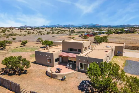 13 Camino Potrillo, Lamy, NM 87540