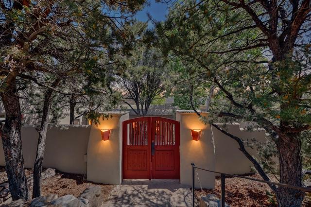 1433 Old Sunset Trl, Santa Fe, NM 87501