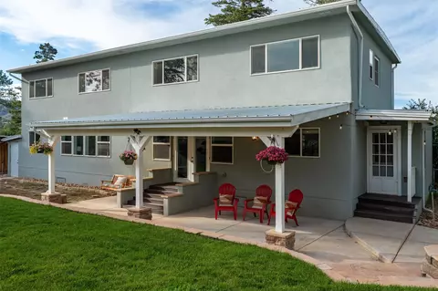 3037 Walnut St, Los Alamos, NM 87544
