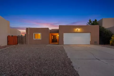 4018 Painted Pony Cir, Santa Fe, NM 87507