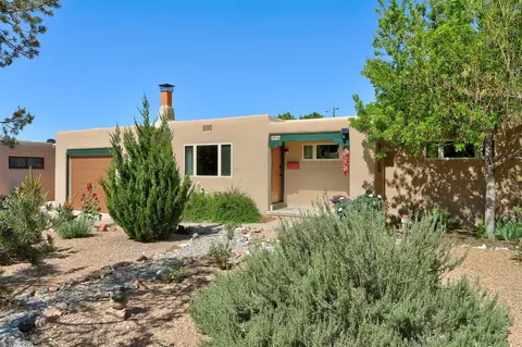 814 Rio Vista St, Santa Fe, NM 87501