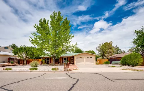 412 Grand Canyon Dr, White Rock, NM 87547
