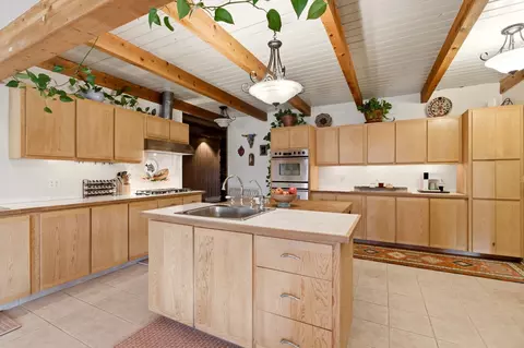 2502 Cactus Ln, Santa Fe, NM 87502