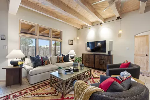 778 Camino Francisca, Santa Fe, NM 87506