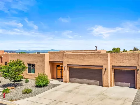 4 Caballito, Santa Fe, NM 87508