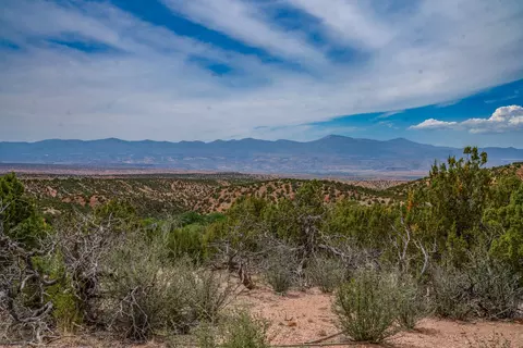 24 Rancho De Ortiz Apt A B C #A, B, C., Santa Fe, NM 87506