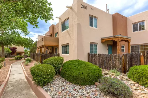 2210 Miguel Chavez #224, Santa Fe, NM 87505
