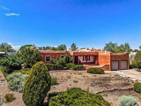 2832 Don Quixote, Santa Fe, NM 87505