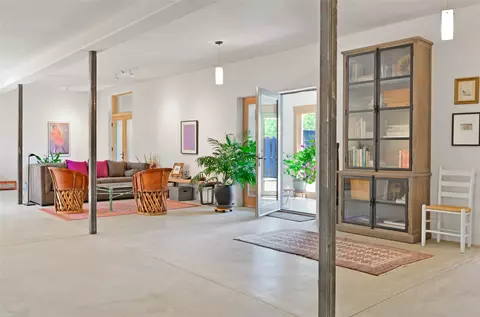 440 Los Pinos Rd, Santa Fe, NM 87507