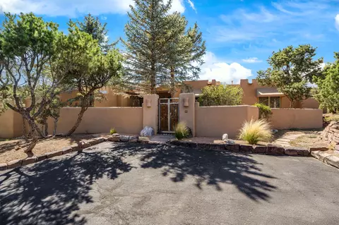 25 Bluestem Dr, Santa Fe, NM 87506