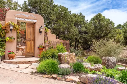 8 San Juan Rnch, Santa Fe, NM 87506