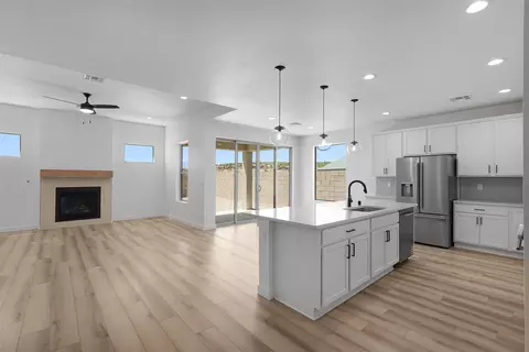 62 Cadena Loop, White Rock, NM 87547