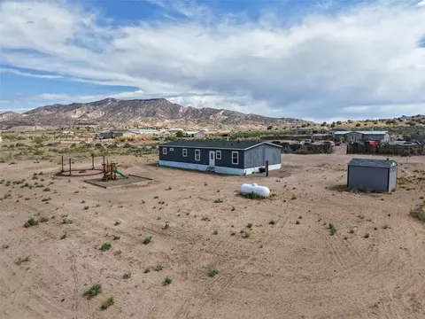 11 Unicorn, Abiquiu, NM 87510