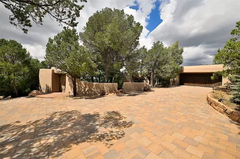 1244 N Summit Dr, Santa Fe, NM 87501