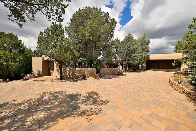 1244 N Summit Dr, Santa Fe, NM 87501