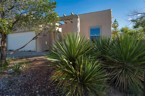 2729 La Bajada, Santa Fe, NM 87505