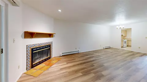 1300 Iris #103, Los Alamos, NM 87544