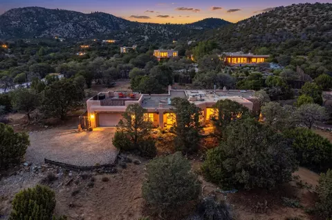 6 Cloudstone Dr, Santa Fe, NM 87505
