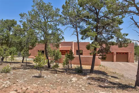 6 Dancing Hawk Dr, Pecos, NM 87552