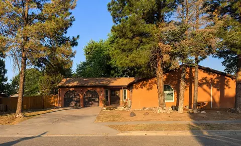 234 Garver Ln, White Rock, NM 87547