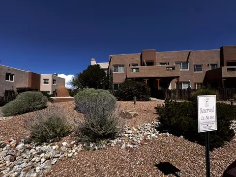 2210 Miguel Chavez #518, Santa Fe, NM 87505