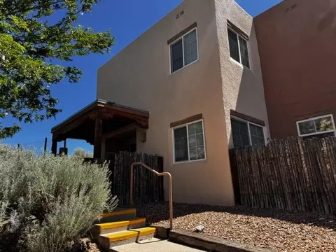 2210 Miguel Chavez #518, Santa Fe, NM 87505