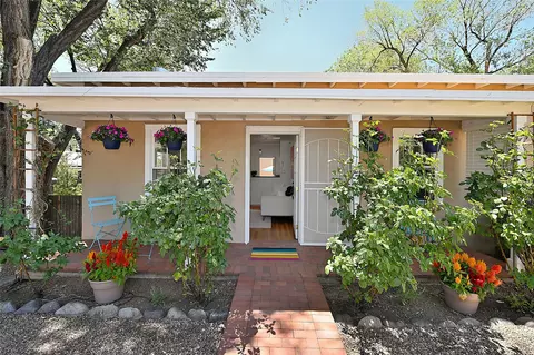 758 Allendale #1, Santa Fe, NM 87505