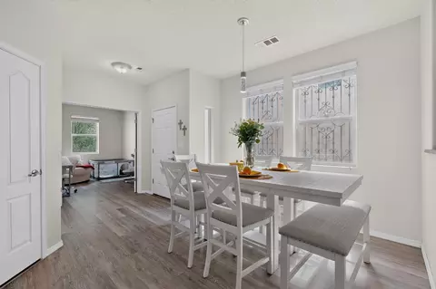 3008 Floras Del Sol St, Santa Fe, NM 87507