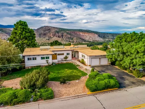 66 Loma Del Escolar, Los Alamos, NM 87544