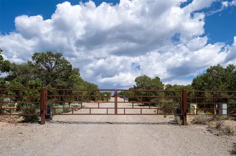 21 Yana Dr, Santa Fe, NM 87506