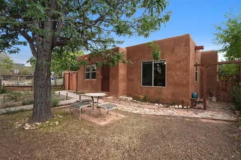 912 Alto St, Santa Fe, NM 87501