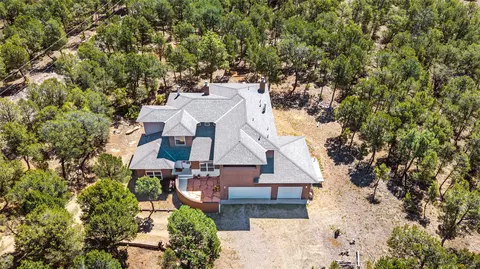 16 Coyote Ln, Pecos, NM 87552