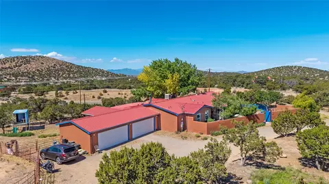 12 Apache Ridge Rd, Santa Fe, NM 87505
