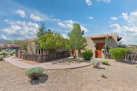 11 Pulitzer Trl #D, Santa Fe, NM 87506