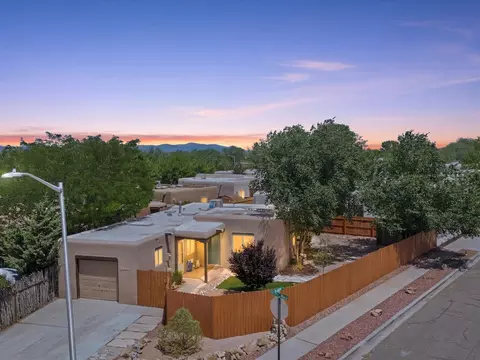 1259 Senda Del Valle, Santa Fe, NM 87508